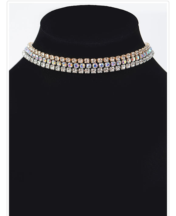 In 3’s necklace
